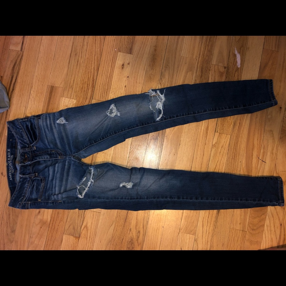 AMERICAN EAGLE JEANS!